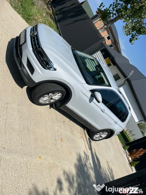 VW TIGUAN 1.4 TSI 4Motion/virtual cockpit, led, ambientale - Ploiesti (Prahova)