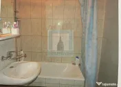 Apartament 3 camere, decomandat, etaj 2/9 - Calea Bucures...