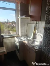 Vand apartament 3 camere