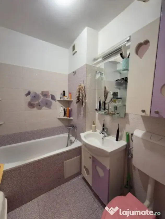 Apartament cu 3 camere- zona Nord - Ploiesti (Prahova)