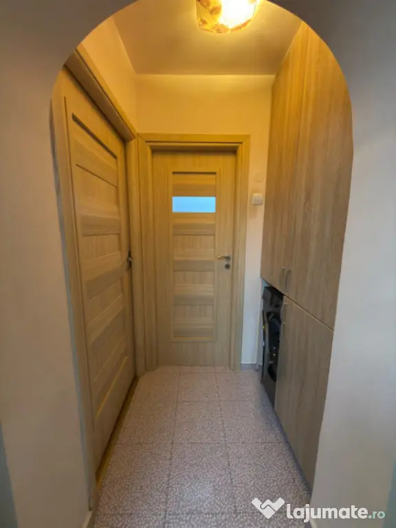 Apartament cu 3 camere- zona Nord - Ploiesti (Prahova)
