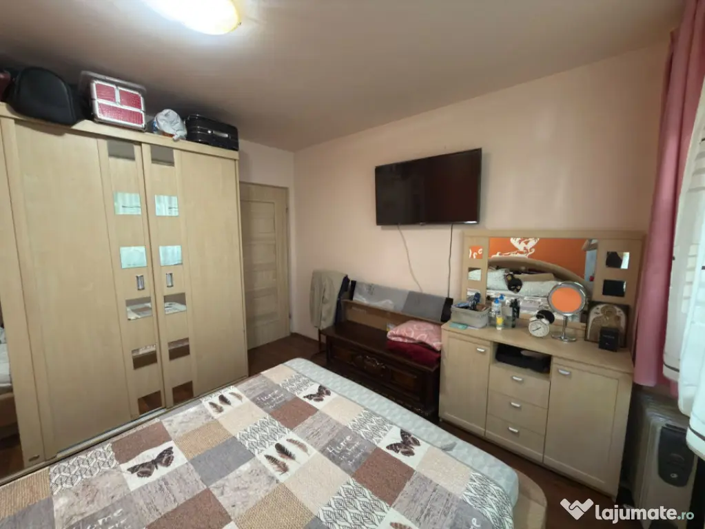 Apartament cu 3 camere- zona Nord - Ploiesti (Prahova)