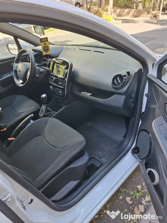 De vanzar3 Renaul Clio 2019 benzina motor 1.0