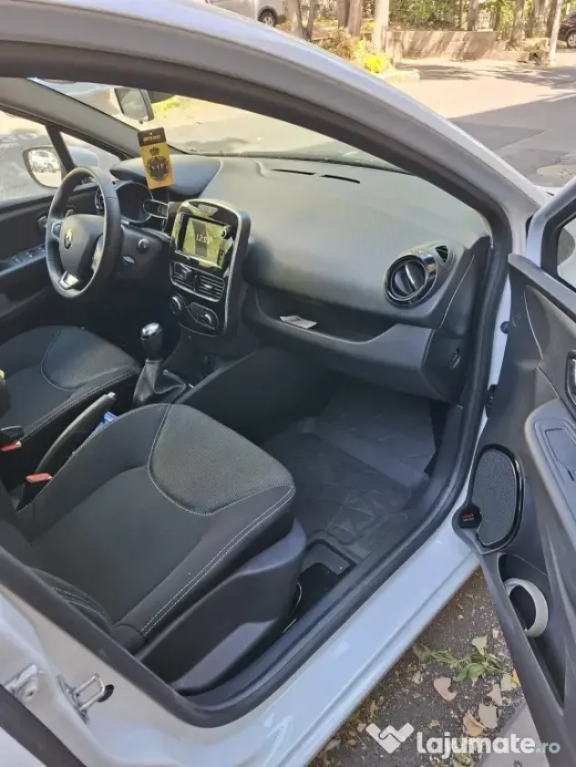 De vanzar3 Renaul Clio 2019 benzina motor 1.0