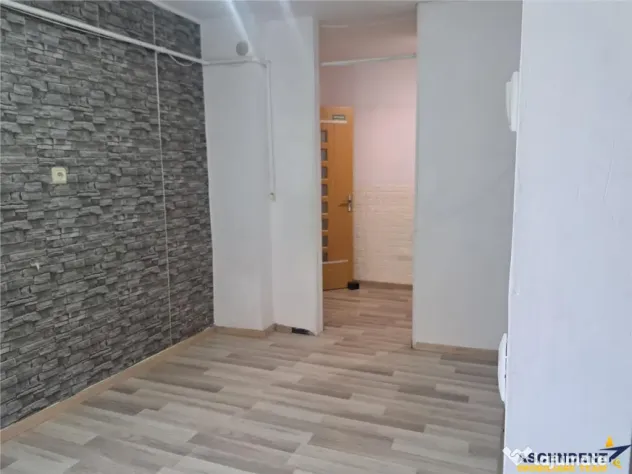 De inchiriat: Spatiu comercial aflat in zona centrala, Sfant - Sfantu Gheorghe (Covasna)