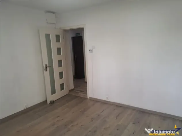De inchiriat: Spatiu comercial aflat in zona centrala, Sfant - Sfantu Gheorghe (Covasna)