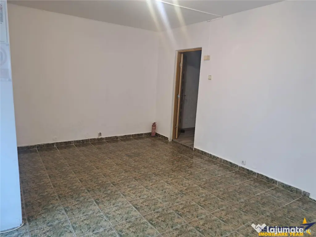 De inchiriat: Spatiu comercial aflat in zona centrala, Sfant - Sfantu Gheorghe (Covasna)