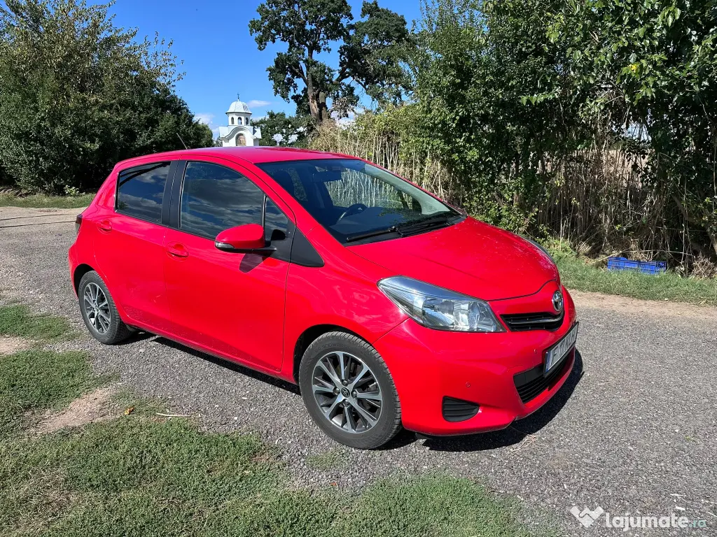 Toyota YARIS 1,5 automata vvt benzina 89300Km reali, impecabila