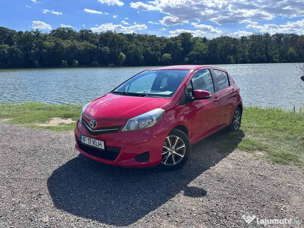 Toyota YARIS 1,5 automata vvt benzina 89300Km reali, impecabila