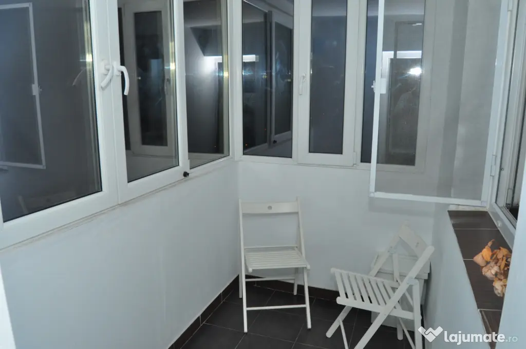Apartament de vanzare 3 camere str. Slt. Popa