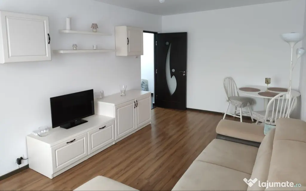 Apartament de vanzare 3 camere str. Slt. Popa