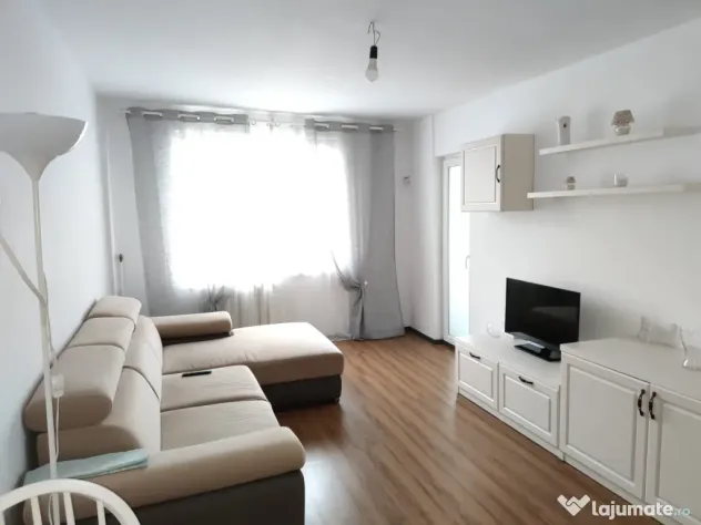 Apartament de vanzare 3 camere str. Slt. Popa