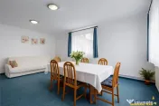 Vila traditionala, cu domeniu de 5.025 mp, pe aripa Cetatii