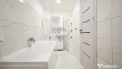 Comision 0 | Casă cu panouri fotovoltaice, piscină, gar... 