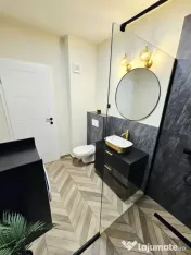 Vand apartament 2 camere 53mp+terasa 5,4mp zona Eroilor