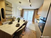 Vand apartament 2 camere 53mp+terasa 5,4mp zona Eroilor