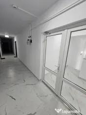 Vand apartament 2 camere 53mp+terasa 5,4mp zona Eroilor