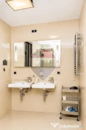 Două apartamente într-o singură proprietate | 189 mp |...