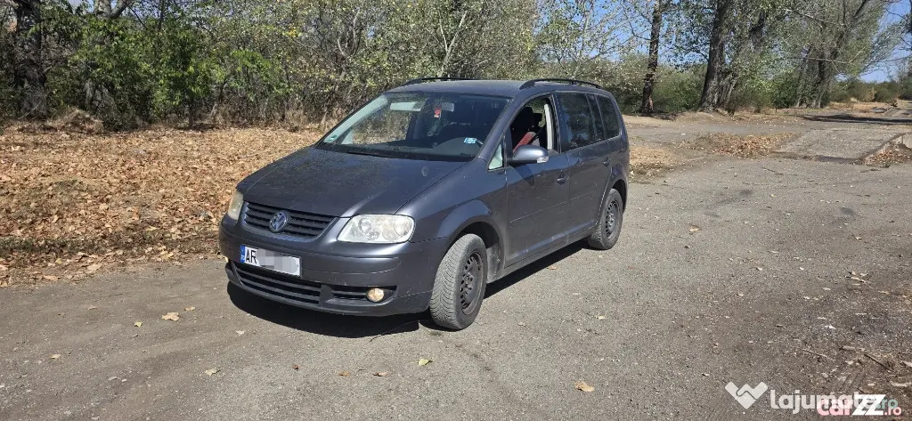 Vw touran 2.0tdi 140cp acte la zi - Arad (Arad)