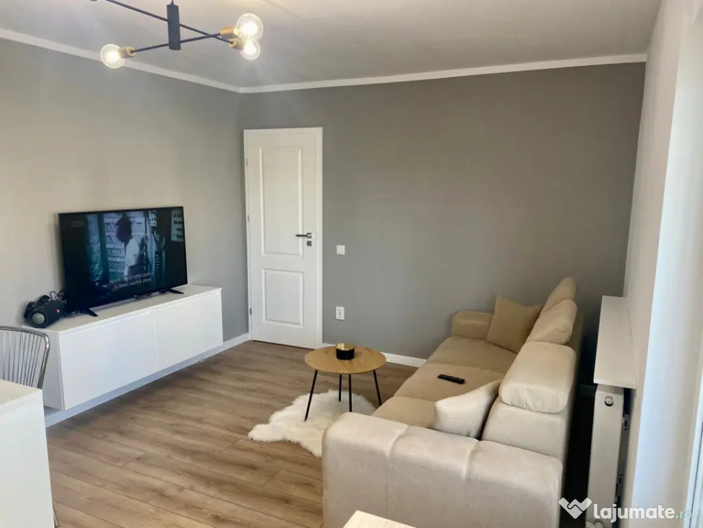 Apartament de vanzare DECOMANDAT ,3 camere 52 mp , zona INTR - Cluj-Napoca (Cluj)
