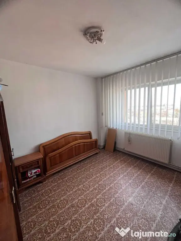 Apartament 3 camere decomandat | Calea Bucure#537;ti | Lumin - Brasov (Brasov)