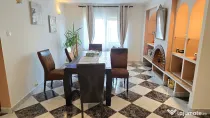 Vand apartament 4 camere cu GARAJ in Deva, zona Dorobanti, etaj 2,