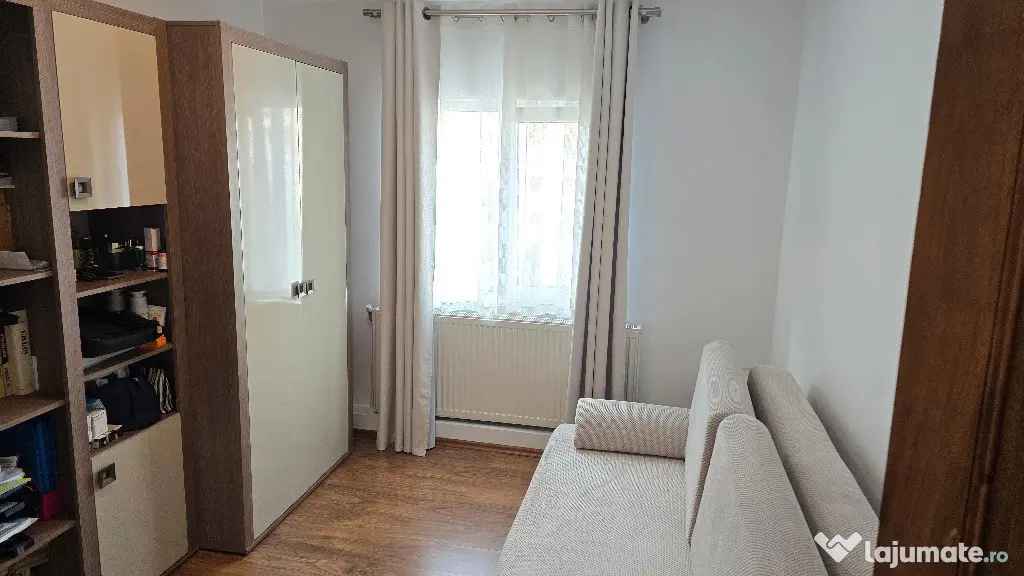 Vand apartament 4 camere cu GARAJ in Deva, zona Dorobanti, etaj 2, - Deva (Hunedoara)
