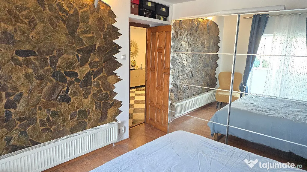 Vand apartament 4 camere cu GARAJ in Deva, zona Dorobanti, etaj 2, - Deva (Hunedoara)