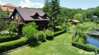 DOMENIU DE 2.1 HA CU 2 CABANE LAC SI PADURE - OPORTUNITATE P