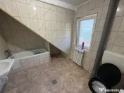 Apartament de închiriat în vilă – Zona Avram Iancu, 3 c 