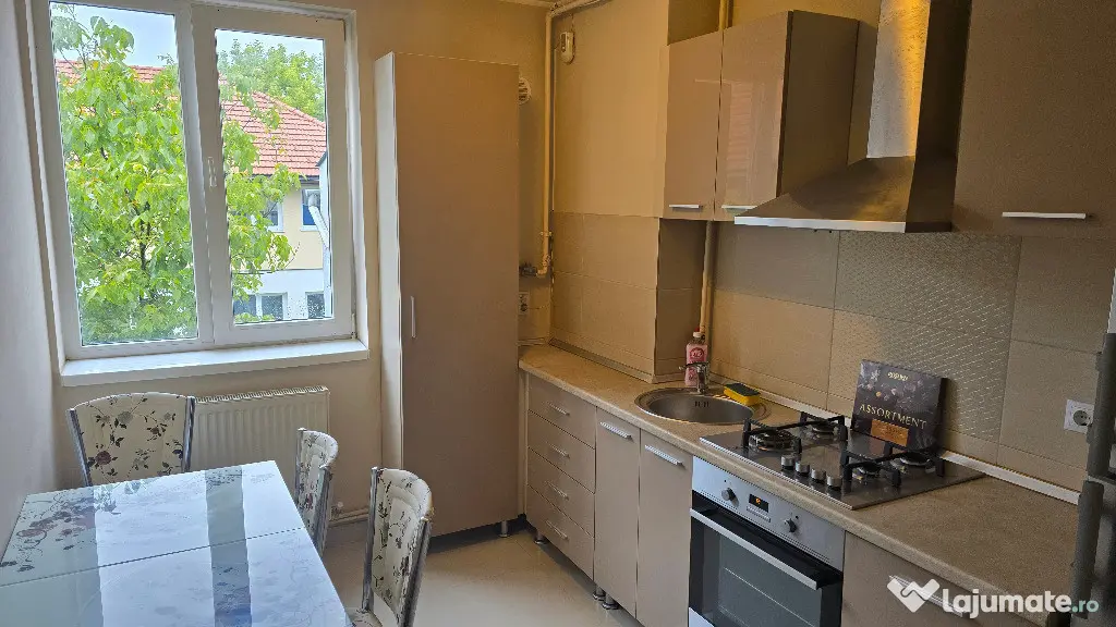 Inchiriez apartament 2 camere decomandat in Deva, zona Gojdu, etaj 2, - Deva (Hunedoara)