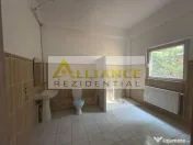 Casa individuala de vanzare in Catelu - 14 camere - teren... 