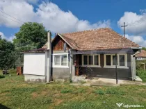 Casa individuala renovabila, teren 2300 mp, comuna Alunis