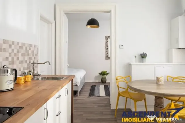 3 apartamente transfer afacere, locuri parcare, Centrul Is - Brasov (Brasov)