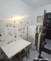 Apartament 2 camere, semidecomandat, parter, mobilat si util 