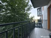 Apartament intr-un bloc retras, cu centrala si parcare 