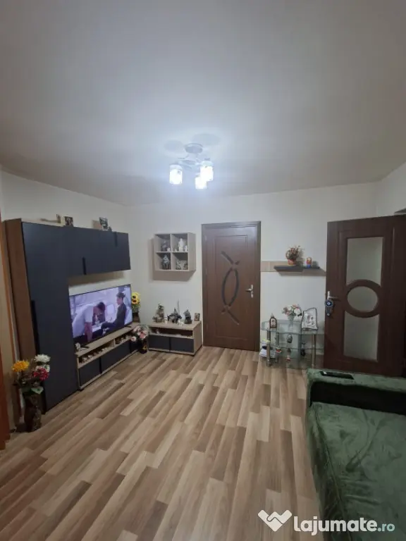 Apartament 2 camere | Zona Ciuperca | Etaj 1 | Balcon închi - Craiova (Dolj)