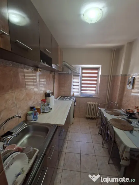 Apartament 2 camere | Zona Ciuperca | Etaj 1 | Balcon închi - Craiova (Dolj)