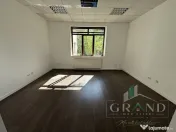 Spațiu versatil de 100 mp, 3 încăperi, 2 băi | Andrei Mu