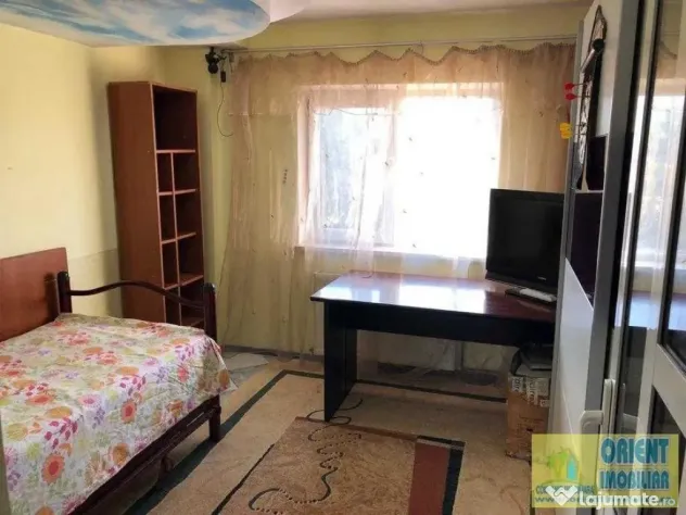 Bratianu, de inchiriat 3 camere, mobilat, gaze, termen lung - Constanta (Constanta)
