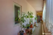 Două case de vânzare, separat sau împreună – Drăgoie? 