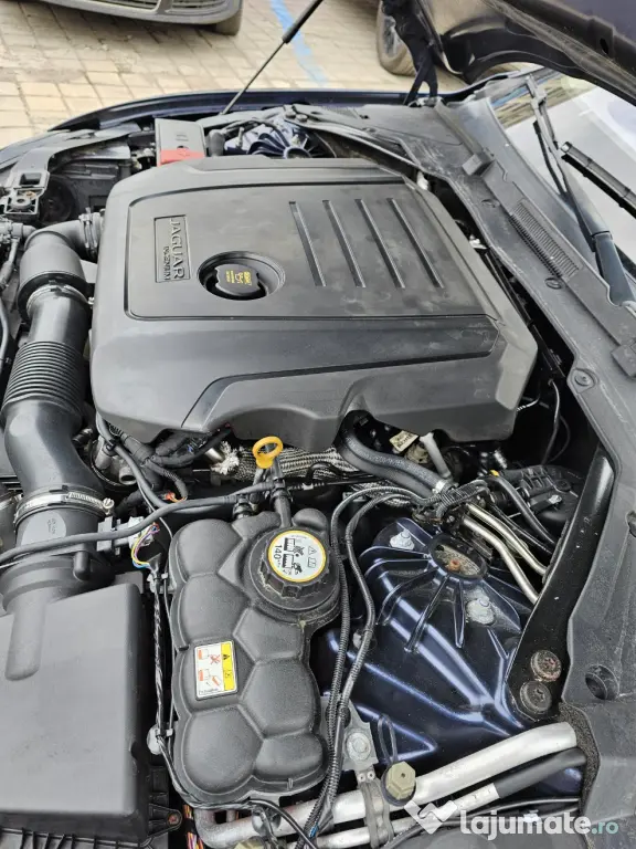 Vand jaguar xe 2016