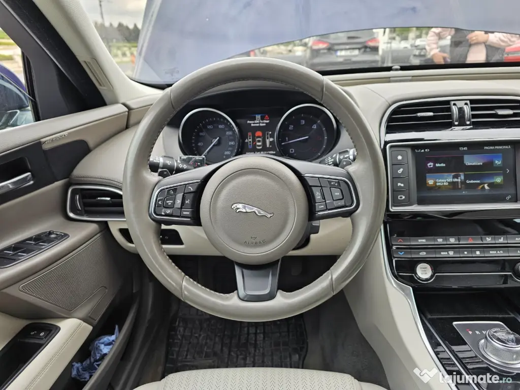 Vand jaguar xe 2016