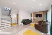 Casa exclusivistă 5 camere cu vedere panoramică Mioveni... 