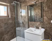 Studio spatios, in bloc tip vila, Tractorul, Brasov