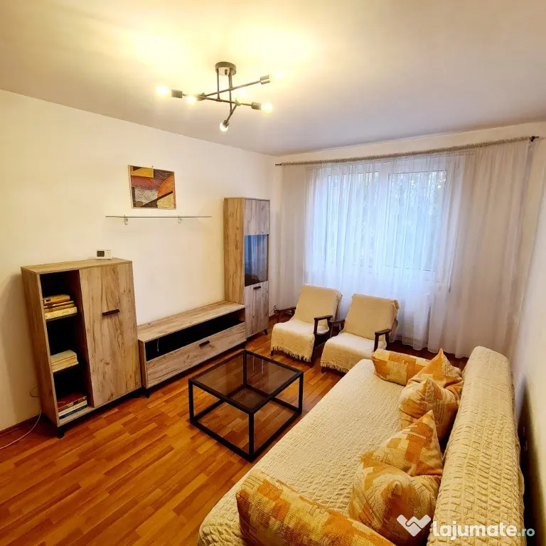 Inchiriez apartament cu doua camere in zona centrala - Brasov (Brasov)