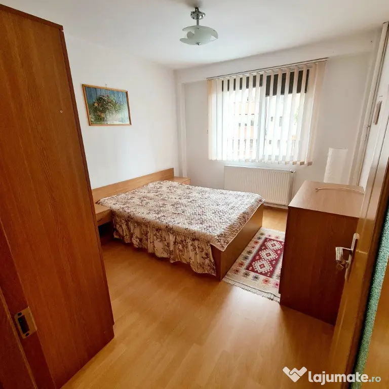 Inchiriez apartament cu doua camere in zona centrala - Brasov (Brasov)