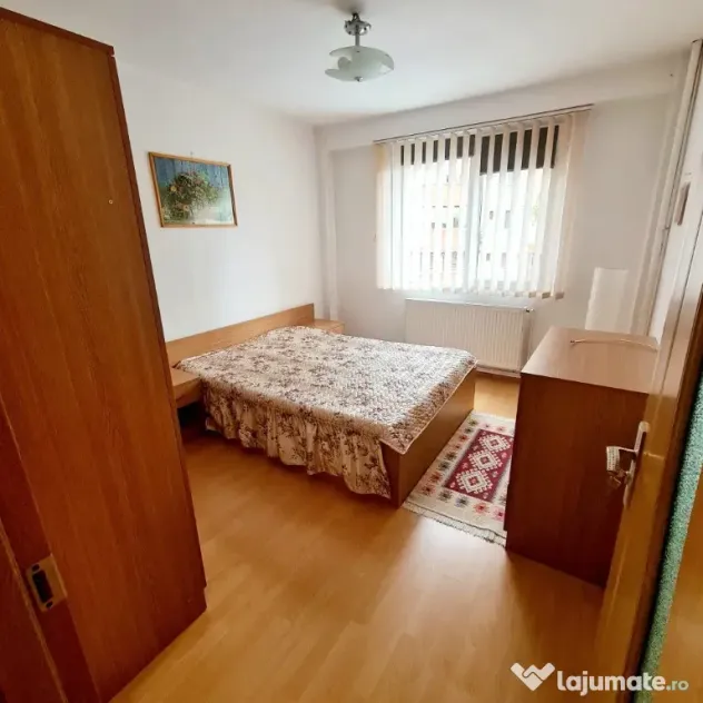 Inchiriez apartament cu doua camere in zona centrala - Brasov (Brasov)