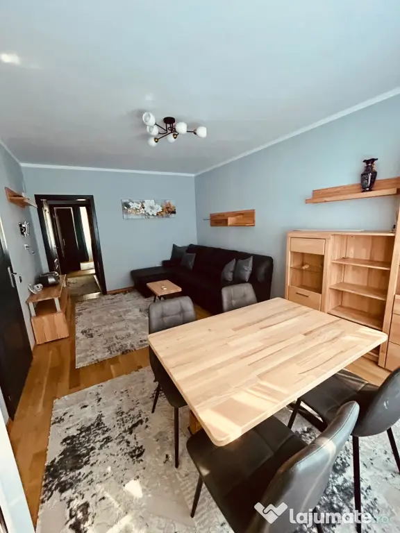 Închiriez apartament 2 camere ultracentral
