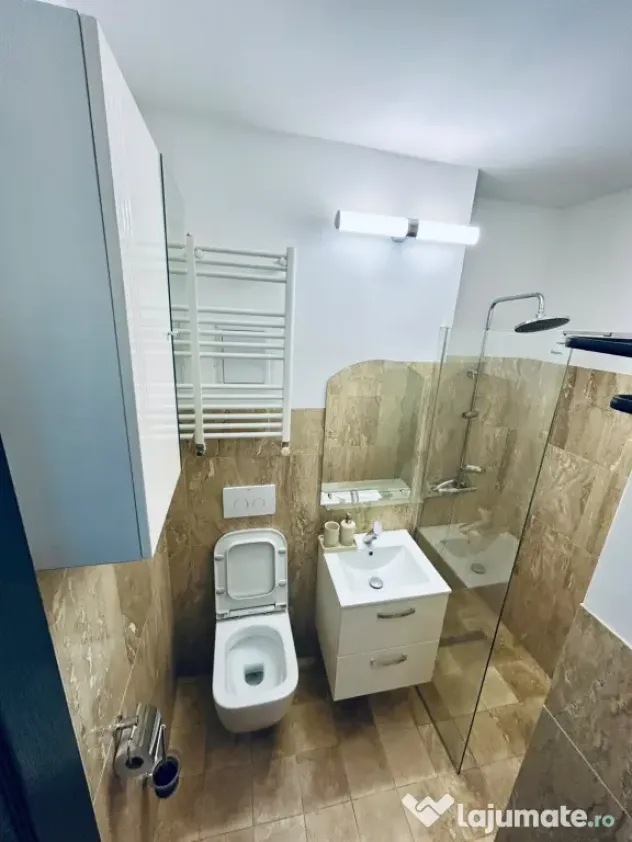 Închiriez apartament 2 camere ultracentral